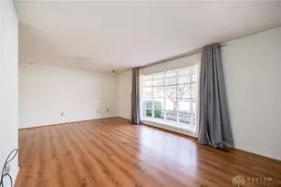 325 Beechgrove Dr, Englewood, OH 45322 - Photo 9