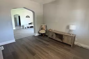 1083 Valley St, Dayton, OH 45404 - Photo 3