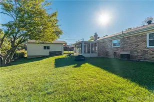 6601 Grovehill Dr, Huber Heights, OH 45424 - Photo 23