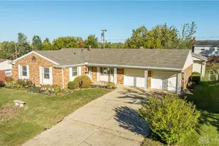 6601 Grovehill Dr, Huber Heights, OH 45424 - Photo 1