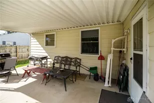 1556 Selkirk Rd, Dayton, OH 45432 - Photo 25