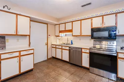 6686 Oakwood Lane, Dayton, OH 45424 - Photo 11