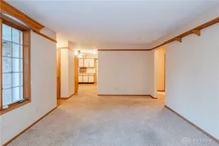 6686 Oakwood Ln, Dayton, OH 45424 - Photo 9