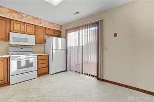 826 Pine Needles Dr, Dayton, OH 45458 - Photo 17