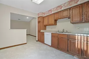 826 Pine Needles Dr, Dayton, OH 45458 - Photo 15