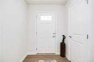 316 Warm Springs Dr, Fairborn, OH 45324 - Photo 5