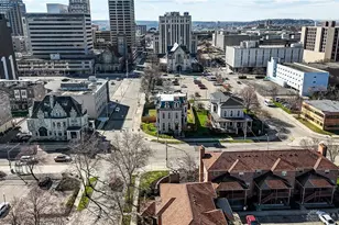 208 W Monument Ave, Dayton, OH 45402 - Photo 3