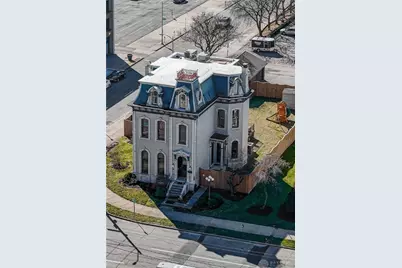 208 W Monument Avenue, Dayton, OH 45402 - Photo 1