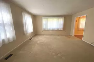 1811 Greenbriar Dr, Troy, OH 45373 - Photo 7