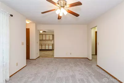 6936 Willow Tree Lane, Dayton, OH 45424 - Photo 9