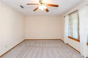 6936 Willow Tree Ln, Dayton, OH 45424 - Photo 7