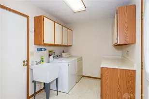 6936 Willow Tree Ln, Dayton, OH 45424 - Photo 25