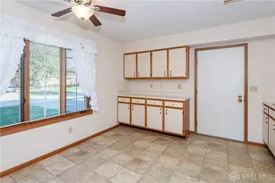 6936 Willow Tree Ln, Dayton, OH 45424 - Photo 11