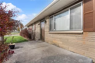 6596 Oak Hill Dr, Enon Vlg, OH 45323 - Photo 3