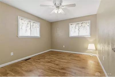 6596 Oak Hill Drive, Enon Vlg, OH 45323 - Photo 21