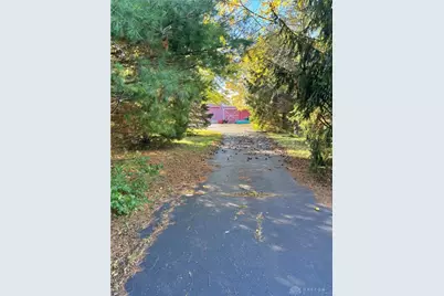 8721 Haddix Road, Fairborn, OH 45324 - Photo 13