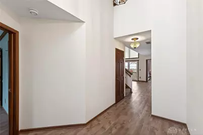 587 Cottingwood Court, Dayton, OH 45429 - Photo 7