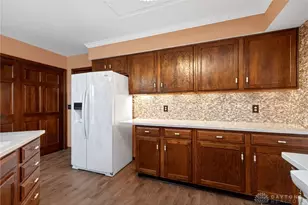 587 Cottingwood Ct, Dayton, OH 45429 - Photo 29