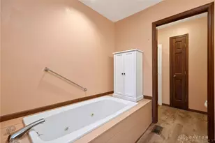 587 Cottingwood Ct, Dayton, OH 45429 - Photo 11