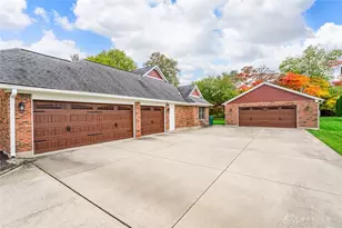 281 Locust Ct, Beavercreek, OH 45440 - Photo 5