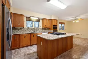 457 Merrick Dr, Beavercreek, OH 45434 - Photo 21