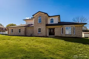 1826 Ashley Dr, Miamisburg, OH 45342 - Photo 1