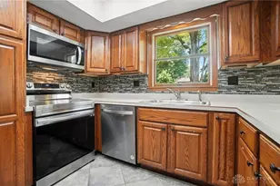 9122 Beaconlight Ct, Washington Twp, OH 45458 - Photo 23