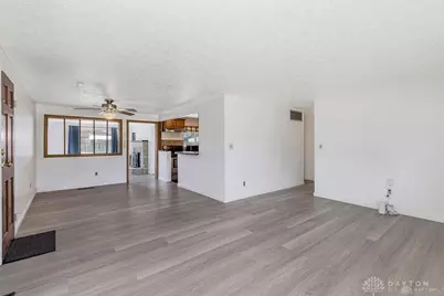 2090 Mattis Drive, Dayton, OH 45439 - Photo 7