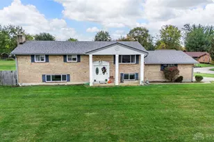 3653 Navara Dr, Beavercreek, OH 45431 - Photo 3