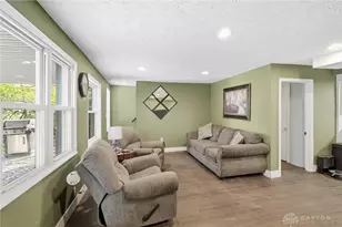 8946 Old Dayton Rd, Dayton, OH 45417 - Photo 11