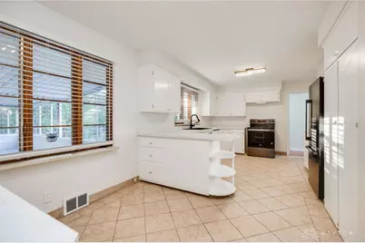 4252 Philadelphia Drive, Dayton, OH 45405 - Photo 9