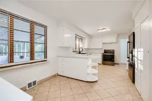 4252 Philadelphia Dr, Dayton, OH 45405 - Photo 9