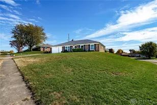 5400 Bromwick Dr, Dayton, OH 45426 - Photo 35