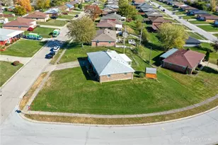 5400 Bromwick Dr, Dayton, OH 45426 - Photo 39