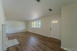 1806 Pinecrest Dr, Dayton, OH 45414 - Photo 5