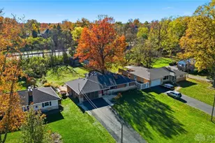 7775 Hartfield Pl, Cincinnati, OH 45242 - Photo 3