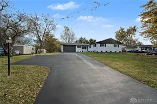2529 Marinette Dr, Springfield, OH 45503 - Photo 3