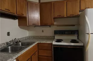 2824 Pinegrove Dr, Dayton, OH 45449 - Photo 5