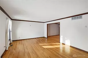 2750 Brantwood Ct, Butler Twp, OH 45414 - Photo 9