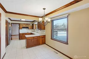 2750 Brantwood Ct, Butler Twp, OH 45414 - Photo 15