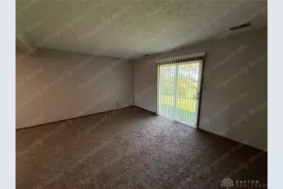 557 N Broad Street, Fairborn, OH 45324 - Photo 5