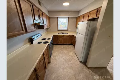 557 N Broad Street, Fairborn, OH 45324 - Photo 7