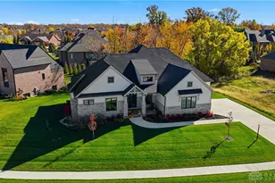 1960 Horseshoe Bend, Washington Twp, OH 45458 - Photo 3