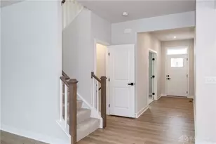 9773 Knl Crk Ct, Centerville, OH 45458 - Photo 5