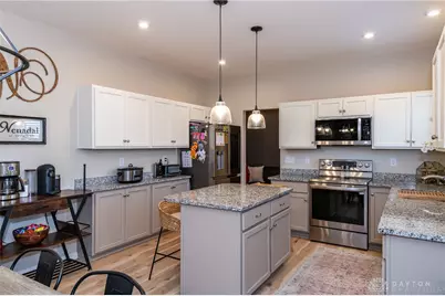 7026 Honeylocust Street, Tipp City, OH 45371 - Photo 11