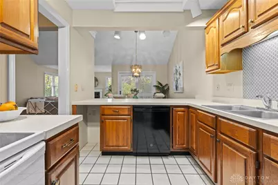 11724 Gable Glen Lane, Symmes Township, OH 45249 - Photo 9