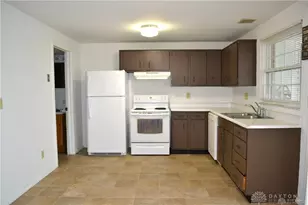 7535 Mt Hood, Dayton, OH 45424 - Photo 5