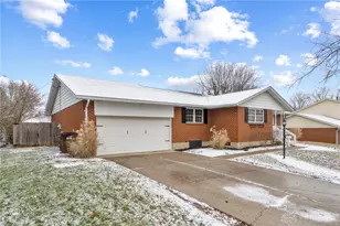 1033 Carlo Dr, Dayton, OH 45429 - Photo 3