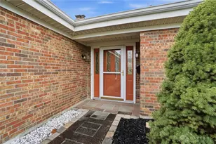 1923 Centerbrook Ct, Springfield Township, OH 45240 - Photo 3