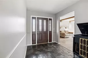 1923 Centerbrook Ct, Springfield Township, OH 45240 - Photo 9